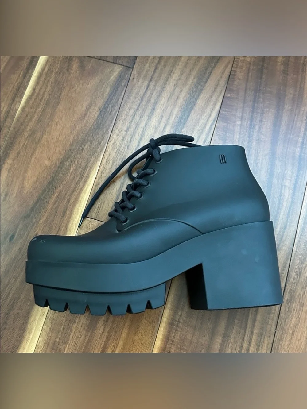 MELISSA STELLAR BLACK PLATFORM LUG SOLE JELLY ANKLE BOOTIE SIZE 8